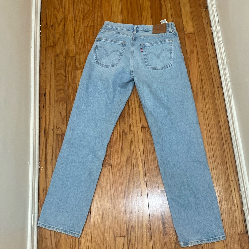 Women’s Levi’s light wash boot cut jeans